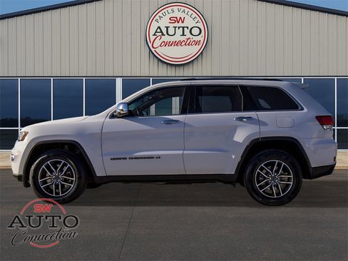 Used 2022 Jeep Grand Cherokee Limited w/ Trailer Tow Group IV image 4