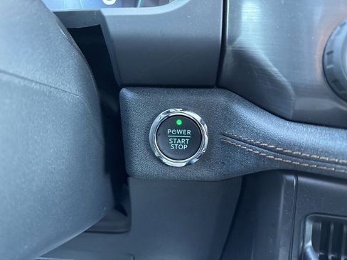 Used 2024 Ford F150 Lightning Lariat image 14