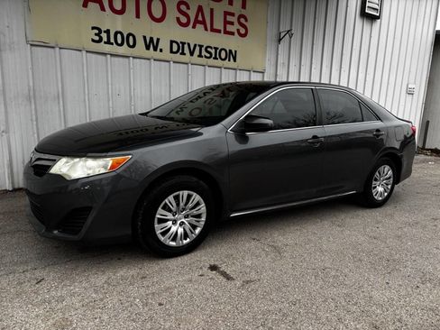 Used 2012 Toyota Camry LE image 4