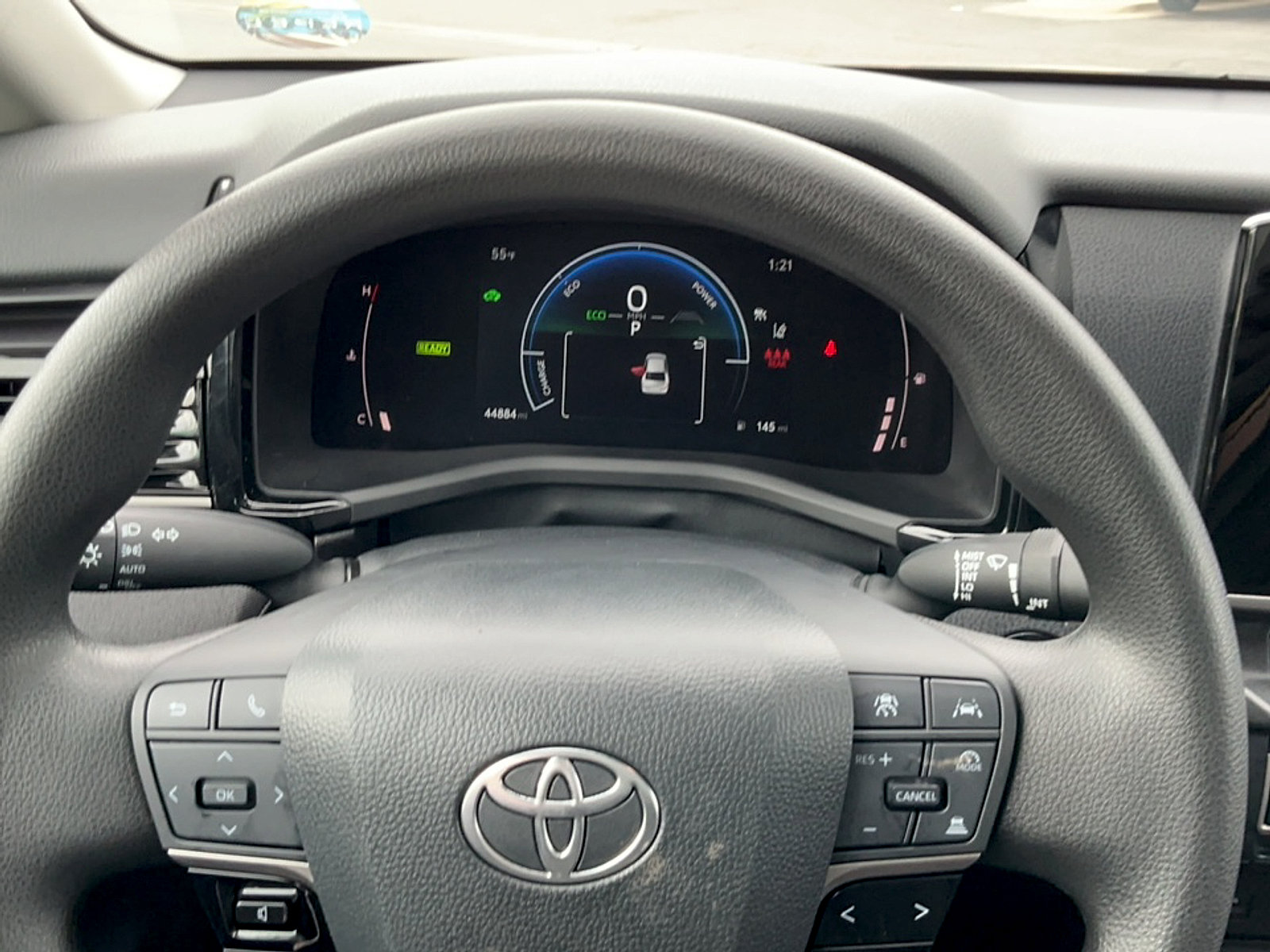 Used 2025 Toyota Camry LE FWD image 17