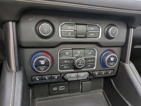 Used 2023 Chevrolet Tahoe Premier w/ Premium Package image 17