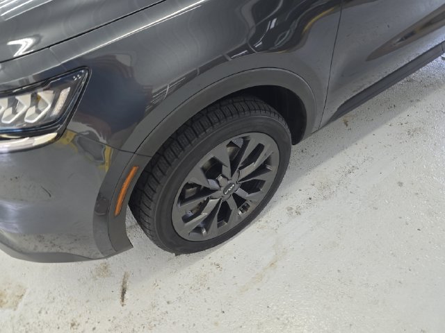 Certified 2023 Kia Sorento X-Line EX AWD/4WD image 9