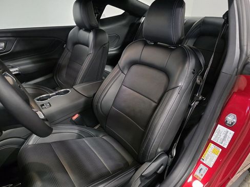 Used 2024 Ford Mustang GT Premium image 13