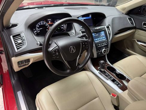 Used 2018 Acura TLX FWD image 9
