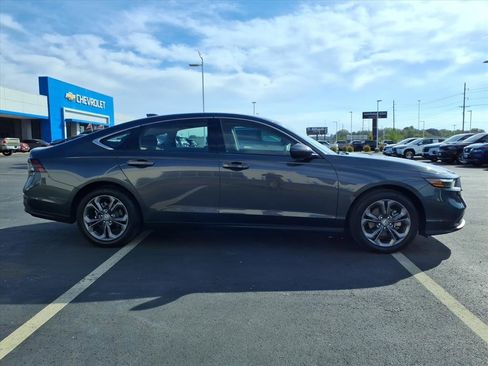 Used 2023 Honda Accord EX image 27