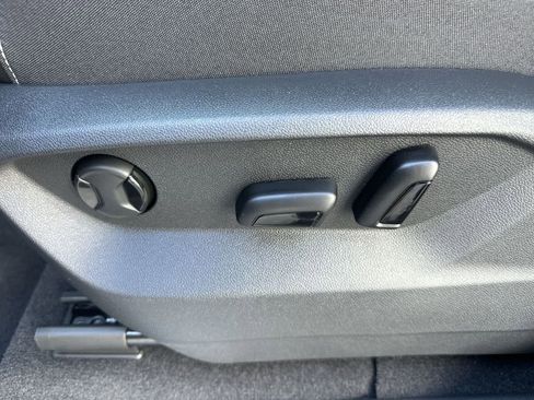 New 2026 Volkswagen Atlas SE image 12