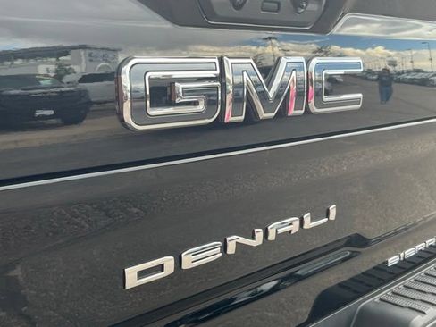 Certified 2026 GMC Sierra 2500 Denali Ultimate w/ LPO, Black Badging Package AWD/4WD image 22