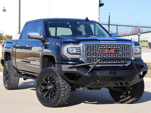 Used 2017 GMC Sierra 1500 Denali w/ Denali Ultimate Package image 2