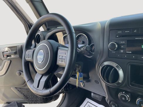 Used 2017 Jeep Wrangler Sport w/ Quick Order Package 24S AWD/4WD image 25