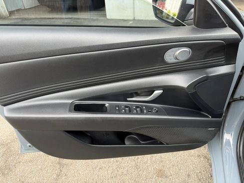 Used 2021 Hyundai Elantra Limited w/ Cargo Package FWD image 19