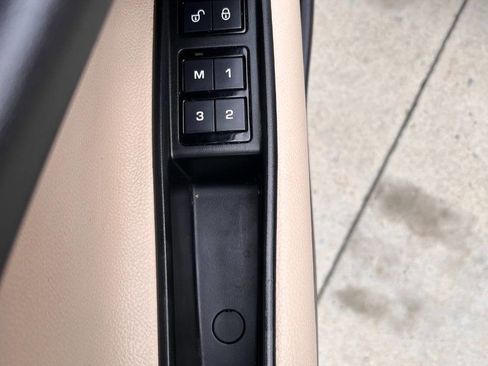 Used 2017 Jaguar XE Premium AWD/4WD image 23