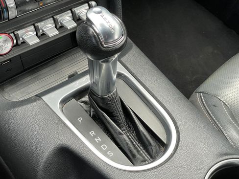 Used 2022 Ford Mustang GT Premium image 26