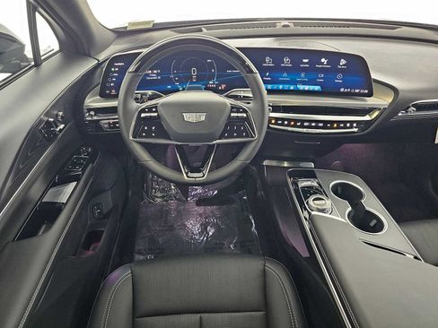 New 2026 Cadillac Lyriq Sport image 18