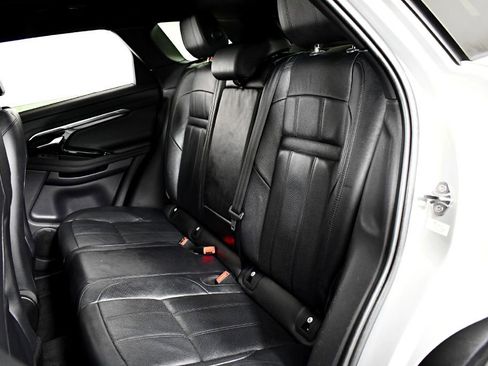 Used 2020 Land Rover Range Rover Evoque SE image 15