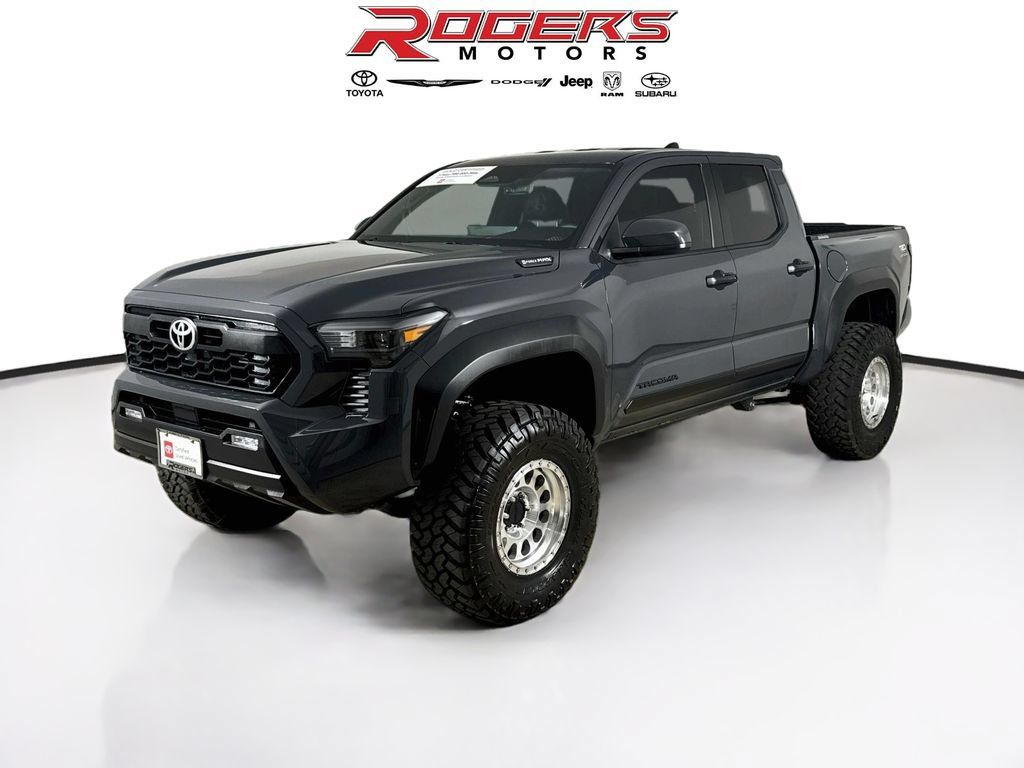 Certified 2025 Toyota Tacoma TRD Off-Road AWD/4WD image 8