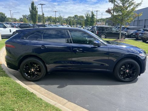 Certified 2023 Jaguar F-PACE R-Dynamic S AWD/4WD image 8