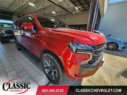 Used 2023 Chevrolet Suburban Z71 w/ Luxury Package AWD/4WD image 1