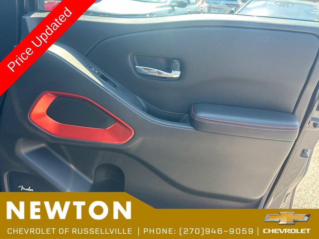 Used 2025 Nissan Frontier 2WD Crew Cab image 25