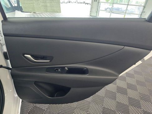 New 2026 Hyundai Elantra Limited FWD image 36