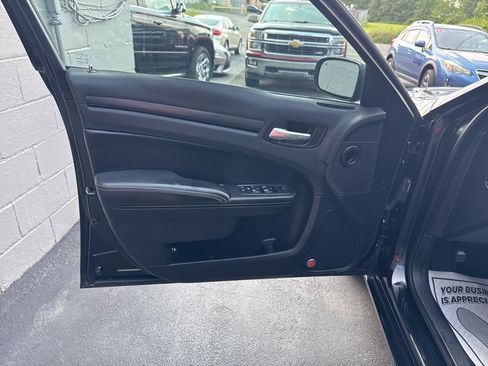 Used 2016 Chrysler 300 S image 15