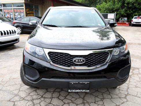 Used 2013 Kia Sorento LX w/ Third Row Pkg image 3