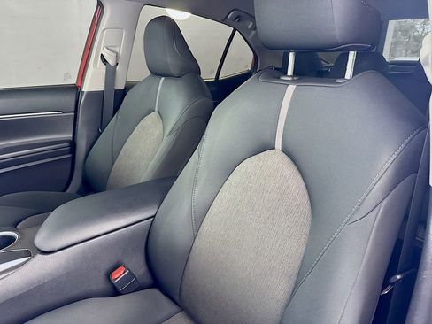 Used 2023 Toyota Camry LE image 32