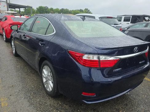 Used 2013 Lexus ES 300h w/ Luxury Pkg FWD image 4