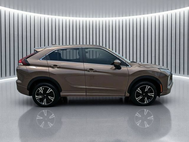 Used 2024 Mitsubishi Eclipse Cross SEL AWD/4WD image 3