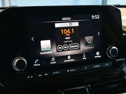 Certified 2025 Nissan Pathfinder SV AWD/4WD image 9