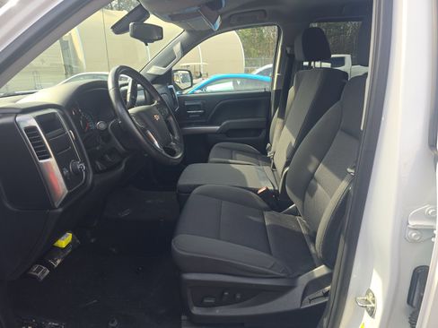 Used 2018 Chevrolet Silverado 1500 LT w/ LT Eassist Package image 10