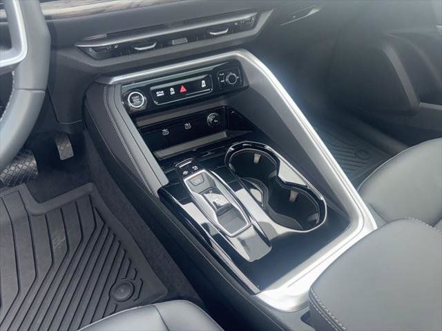Used 2025 Audi Q5 Premium w/ Convenience Package AWD/4WD image 20