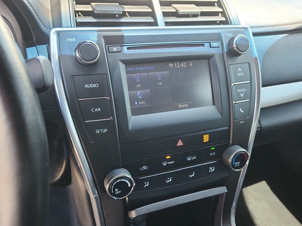 Used 2016 Toyota Camry SE FWD image 21