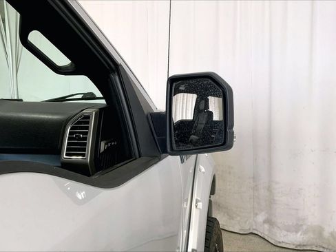 Used 2015 Ford F150 Lariat w/ Equipment Group 502A Luxury AWD/4WD image 11