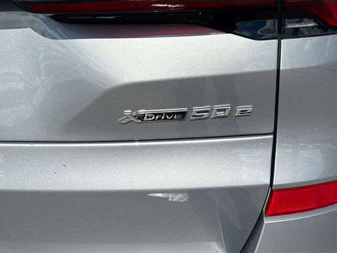 New 2026 BMW X5 xDrive50e image 11