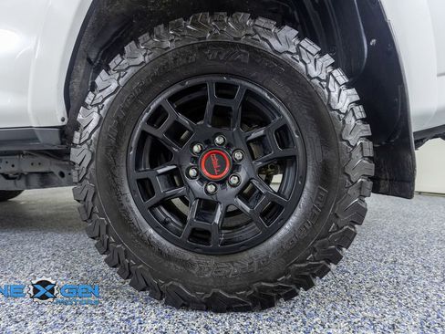 Used 2023 Toyota 4Runner TRD Off-Road Premium w/ Moonroof Package AWD/4WD image 46