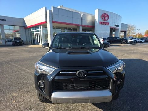 Used 2021 Toyota 4Runner TRD Off-Road Premium image 3