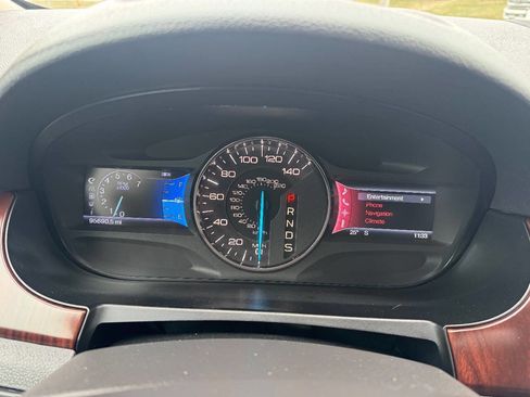 Used 2013 Ford Edge Limited image 16