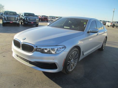 Used 2020 BMW 530i w/ Convenience Package image 8