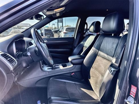 Used 2019 Jeep Grand Cherokee Altitude image 12