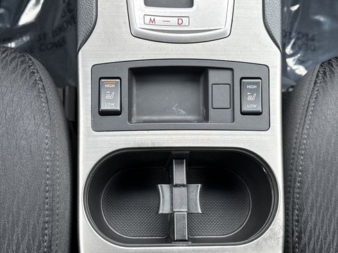Used 2010 Subaru Legacy 2.5i Premium image 12