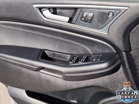 Used 2024 Ford Edge Titanium image 29