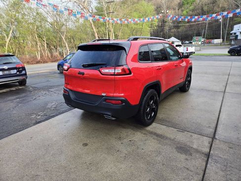 Used 2017 Jeep Cherokee High Altitude AWD/4WD image 8