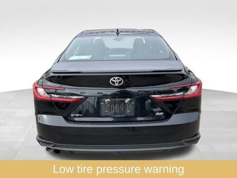 Used 2025 Toyota Camry SE image 6