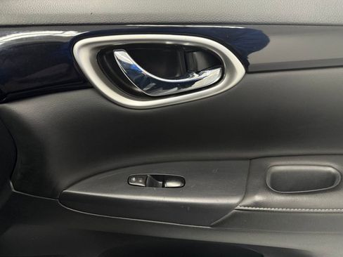 Used 2016 Nissan Sentra SL image 22
