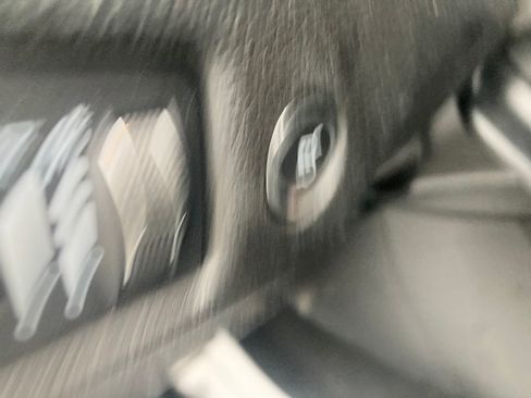 Used 2021 Jeep Cherokee Latitude Lux w/ Comfort/Convenience Group image 50