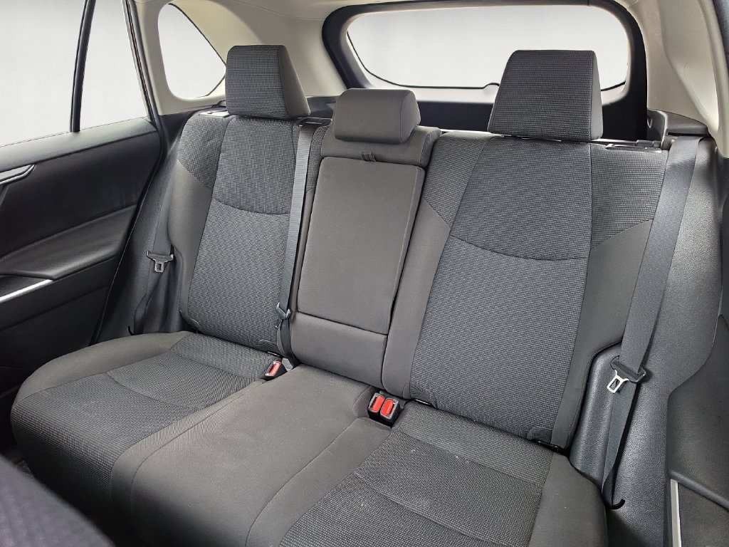 Used 2023 Toyota RAV4 LE AWD/4WD image 14