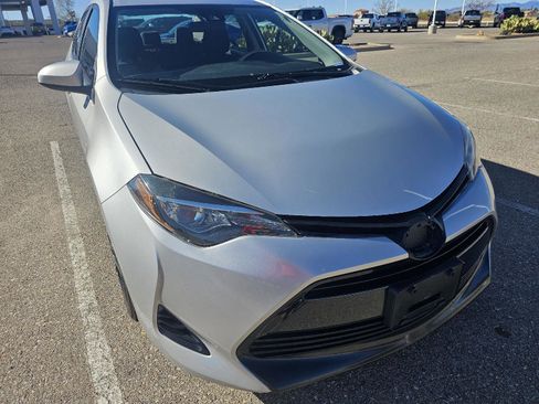 Used 2019 Toyota Corolla LE image 12