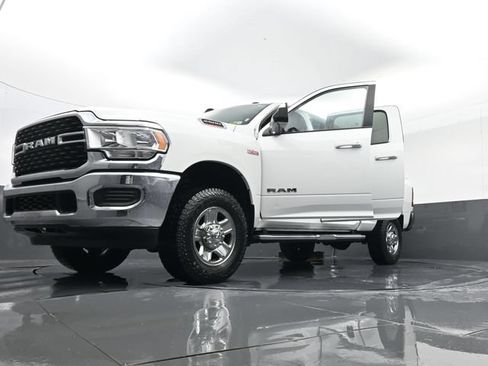 Used 2022 RAM 2500 Big Horn AWD/4WD image 30