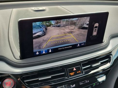 Used 2025 Acura MDX w/ Technology Package image 25