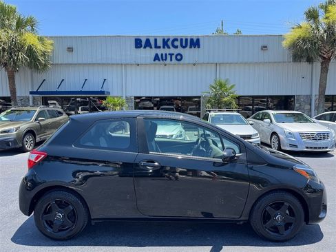 Used 2018 Toyota Yaris L FWD image 1